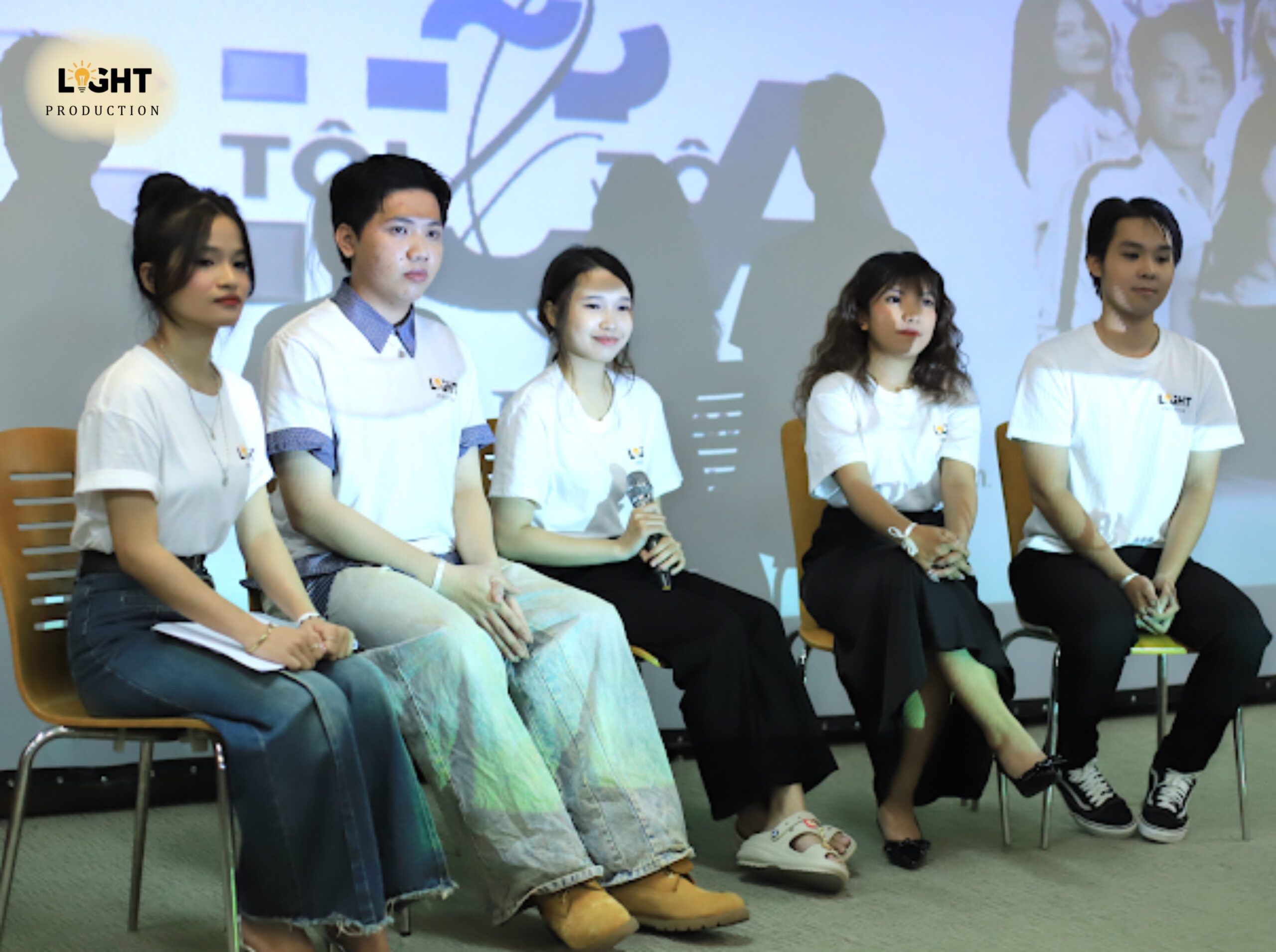 quan-he-cong-chung-2